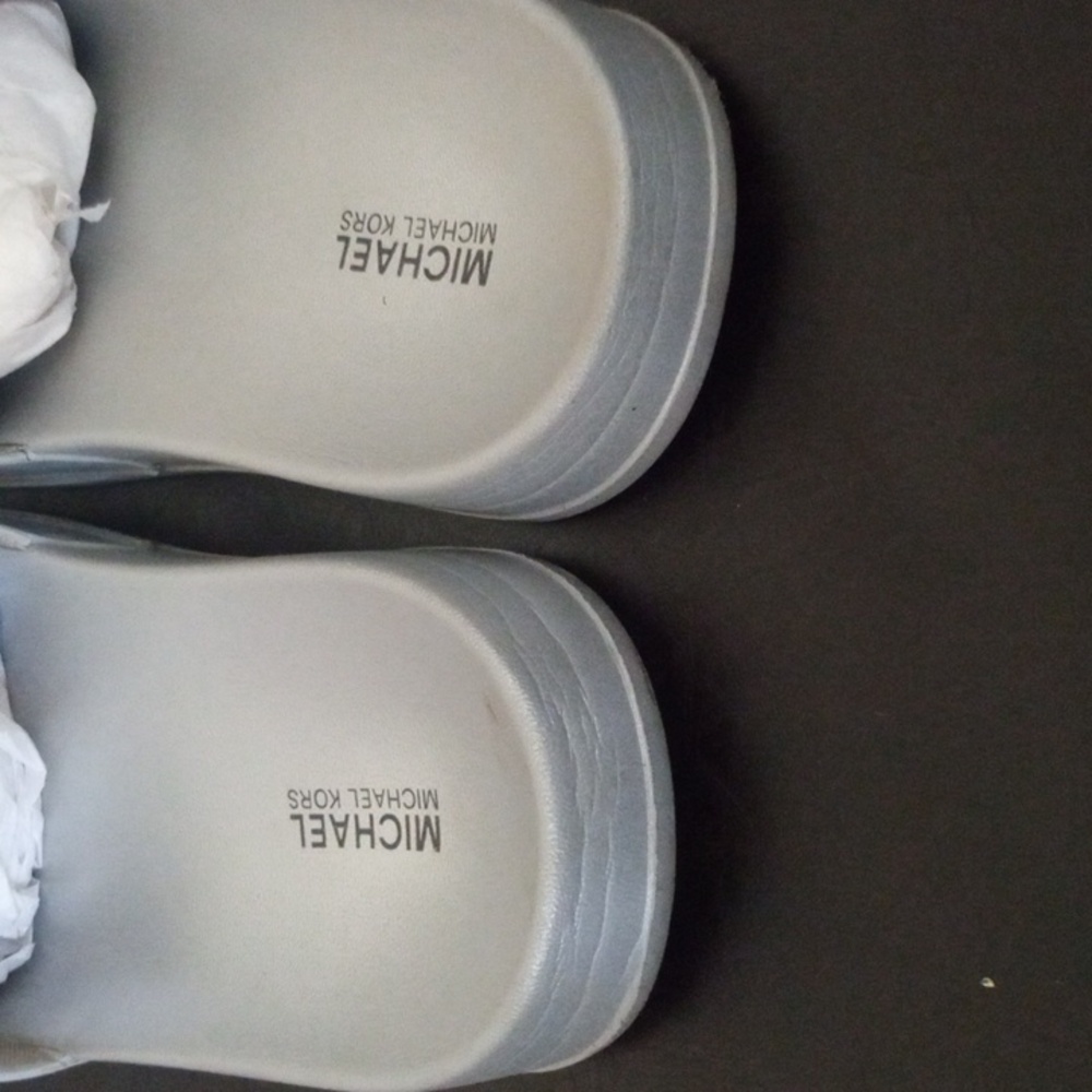 Michael Kors Silver Metallic Rory Slide - Picture 3 of 8